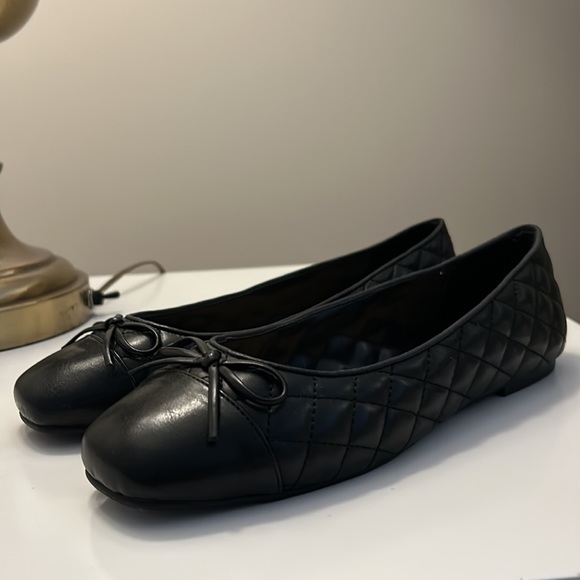 Black ballerina style leather Aldo shoes size 7.5 - Picture 4 of 9
